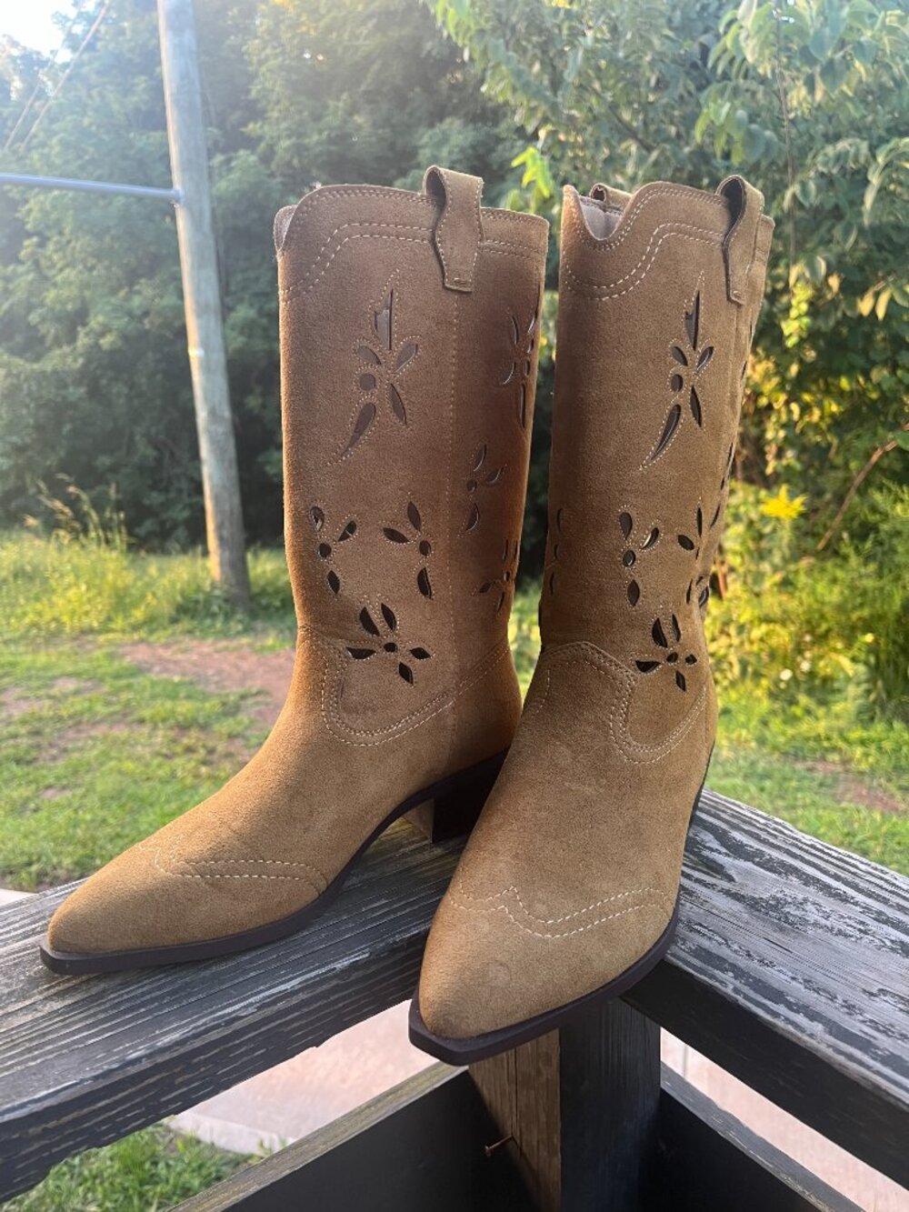 Size 7 - Picture 2 of 4